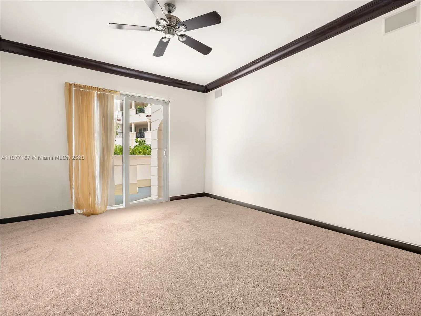 8011 Fisher Island Dr, #8011