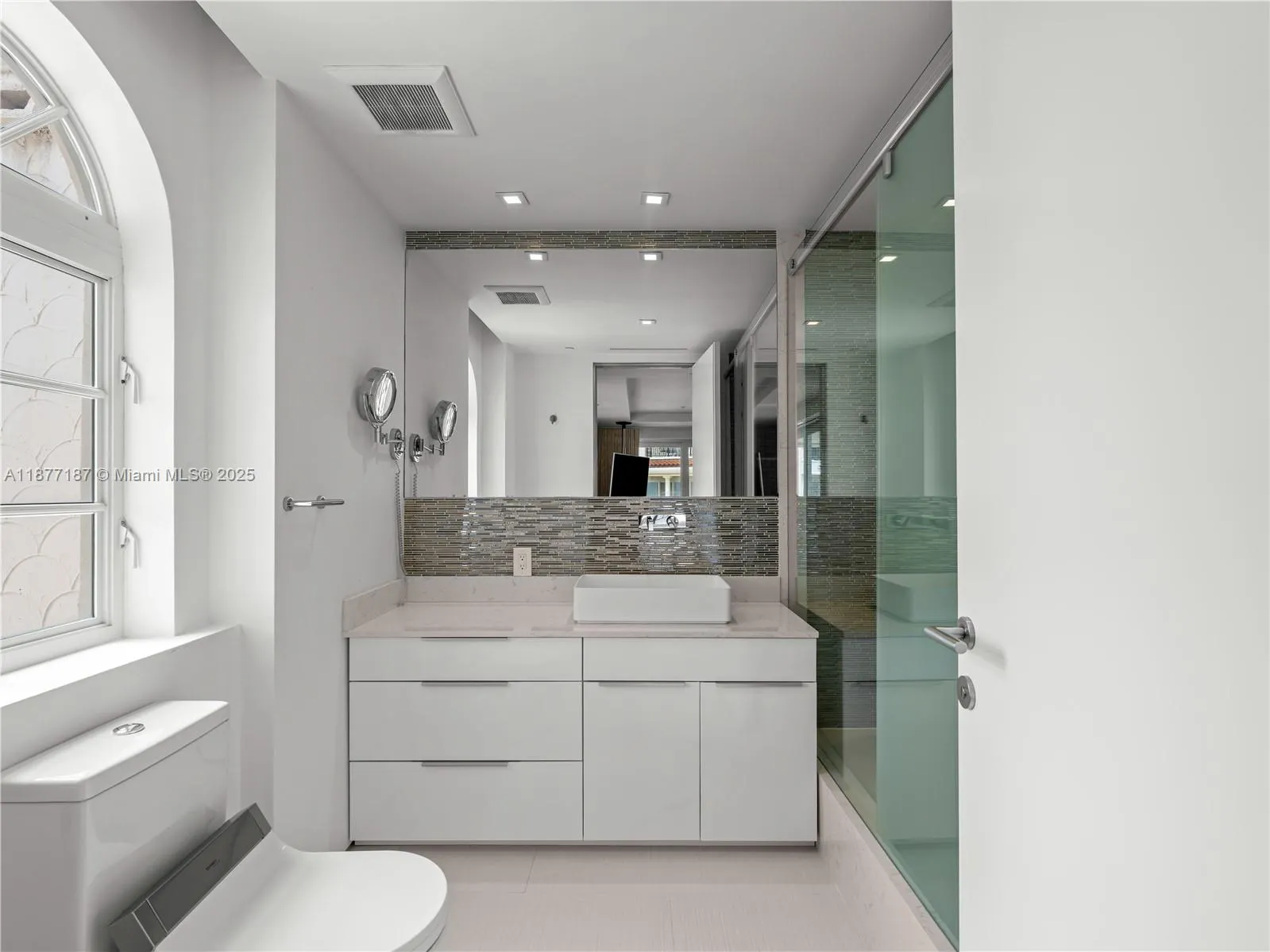 8011 Fisher Island Dr, #8011