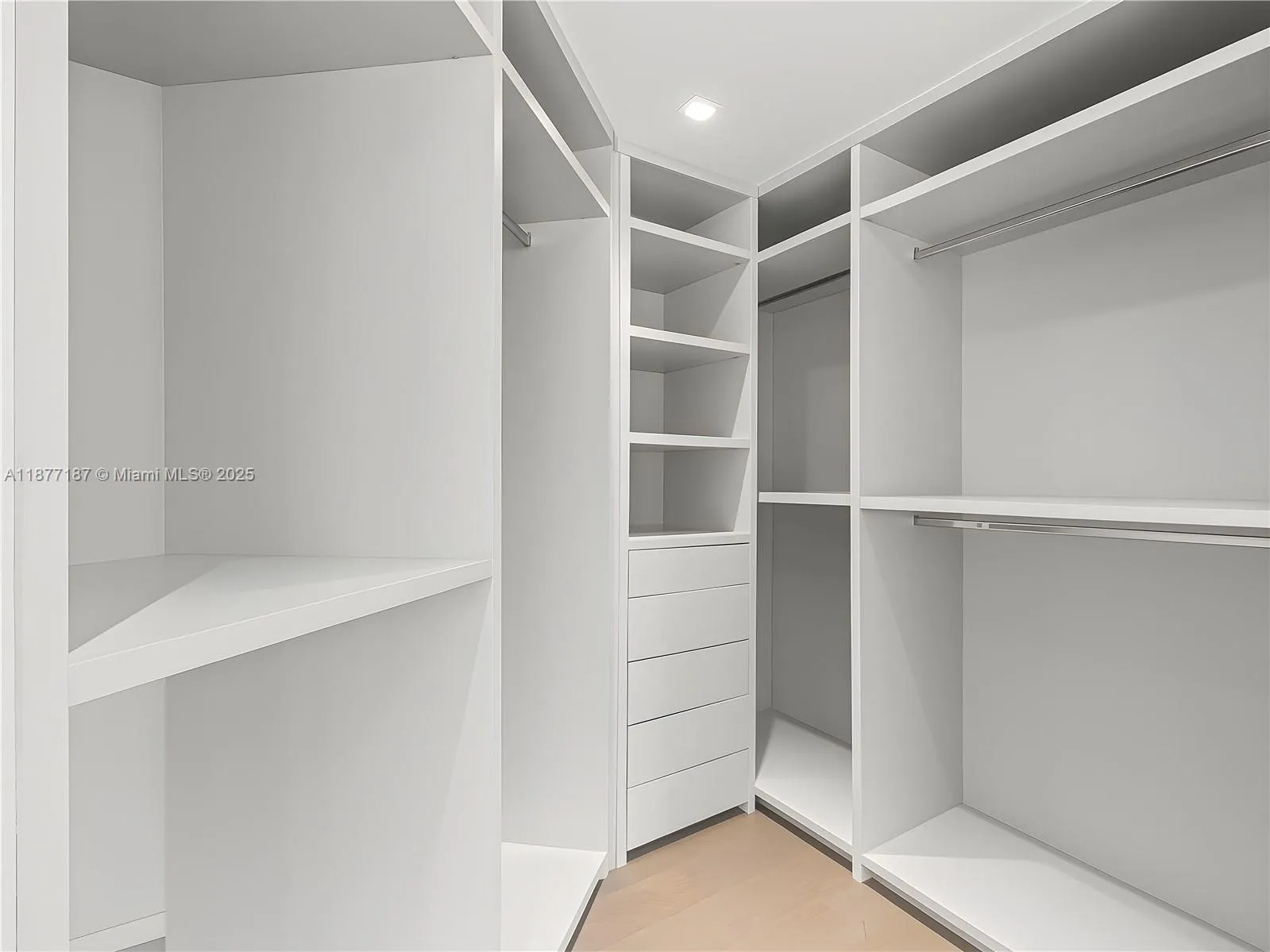 8011 Fisher Island Dr, #8011