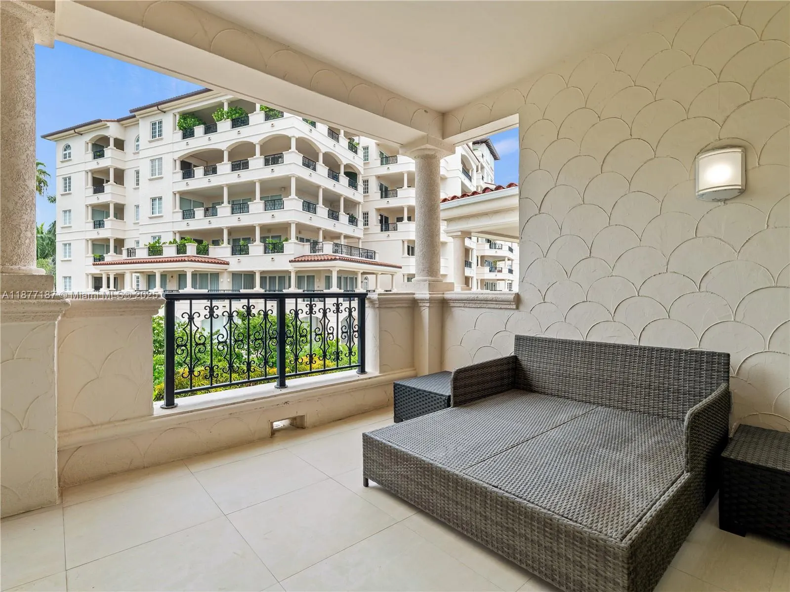 8011 Fisher Island Dr, #8011