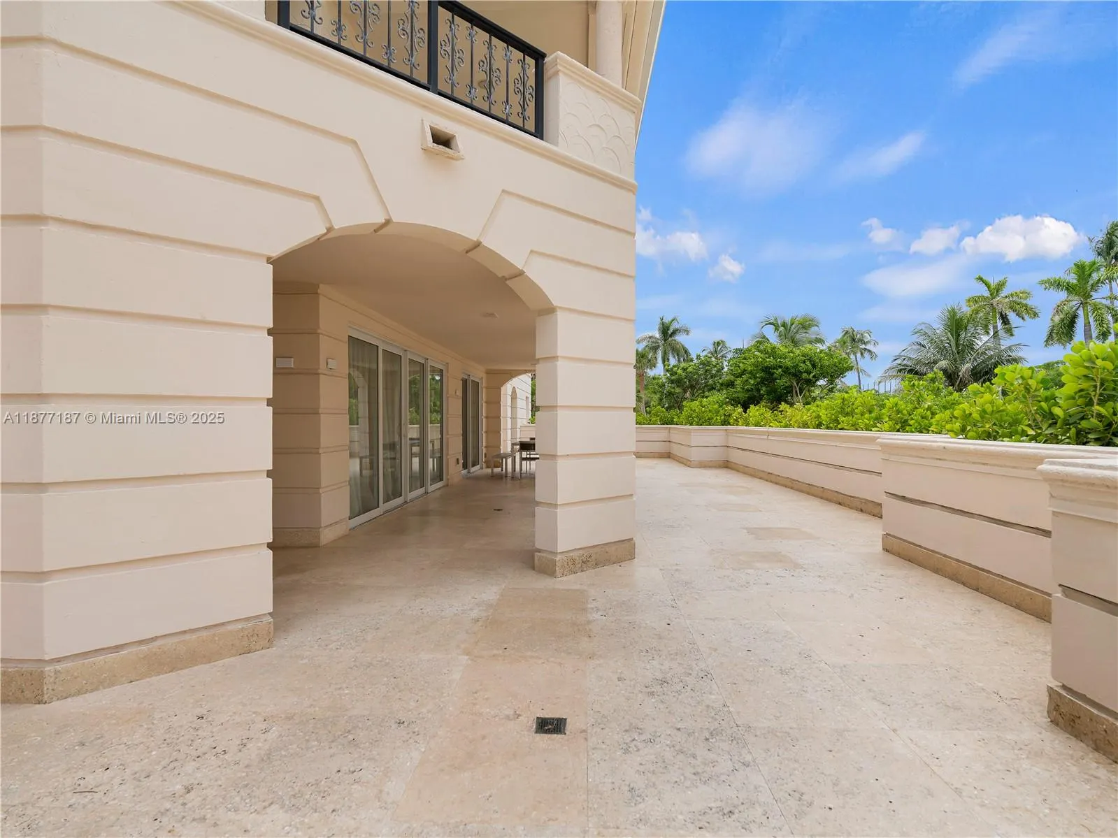 8011 Fisher Island Dr, #8011