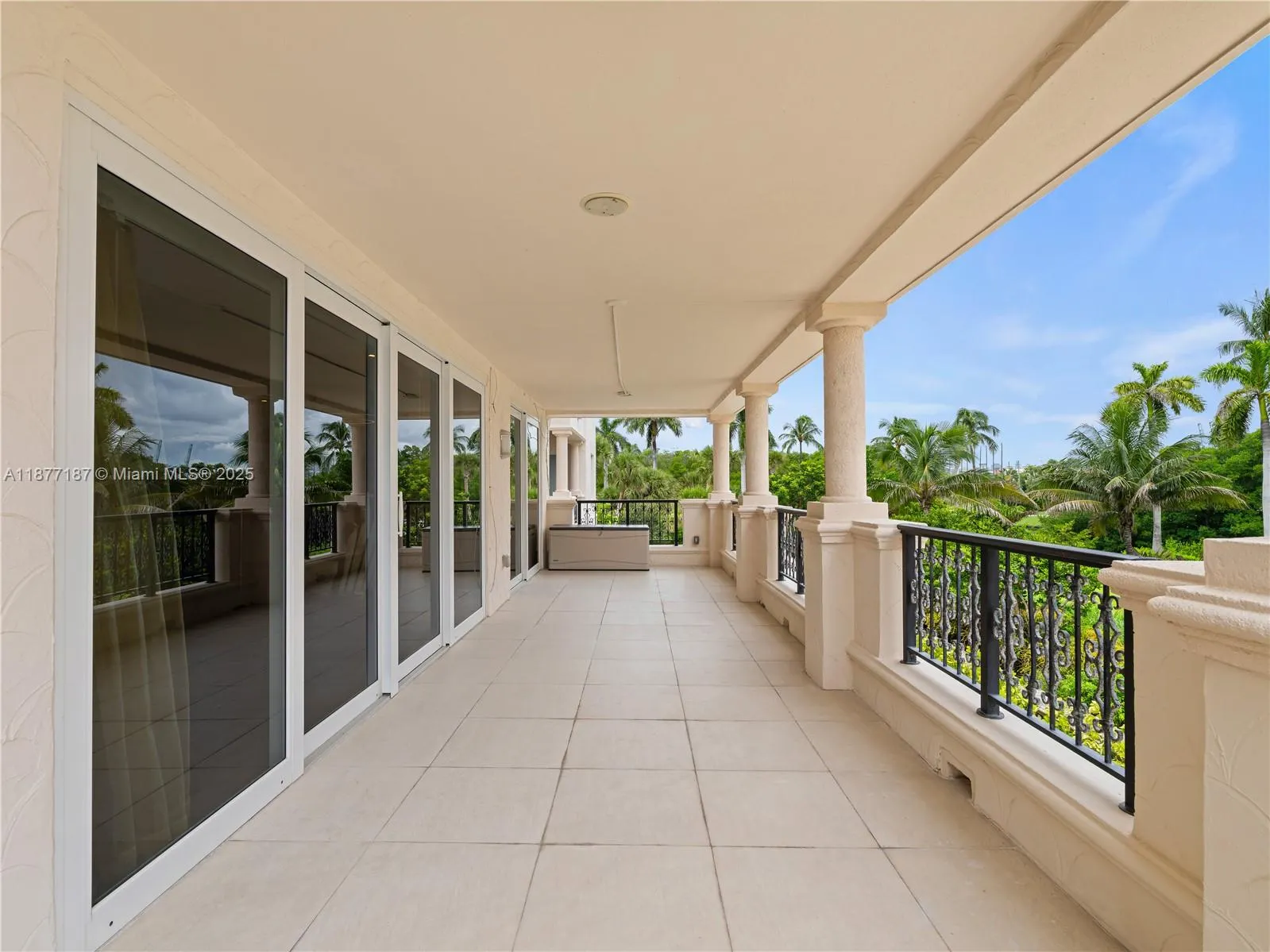 8011 Fisher Island Dr, #8011