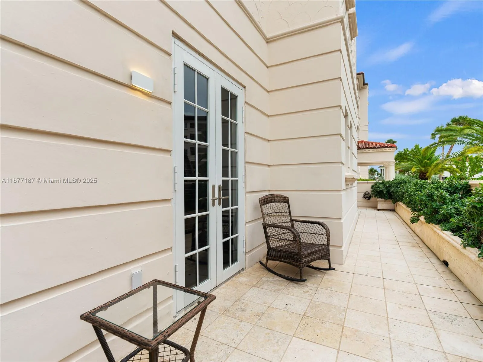 8011 Fisher Island Dr, #8011