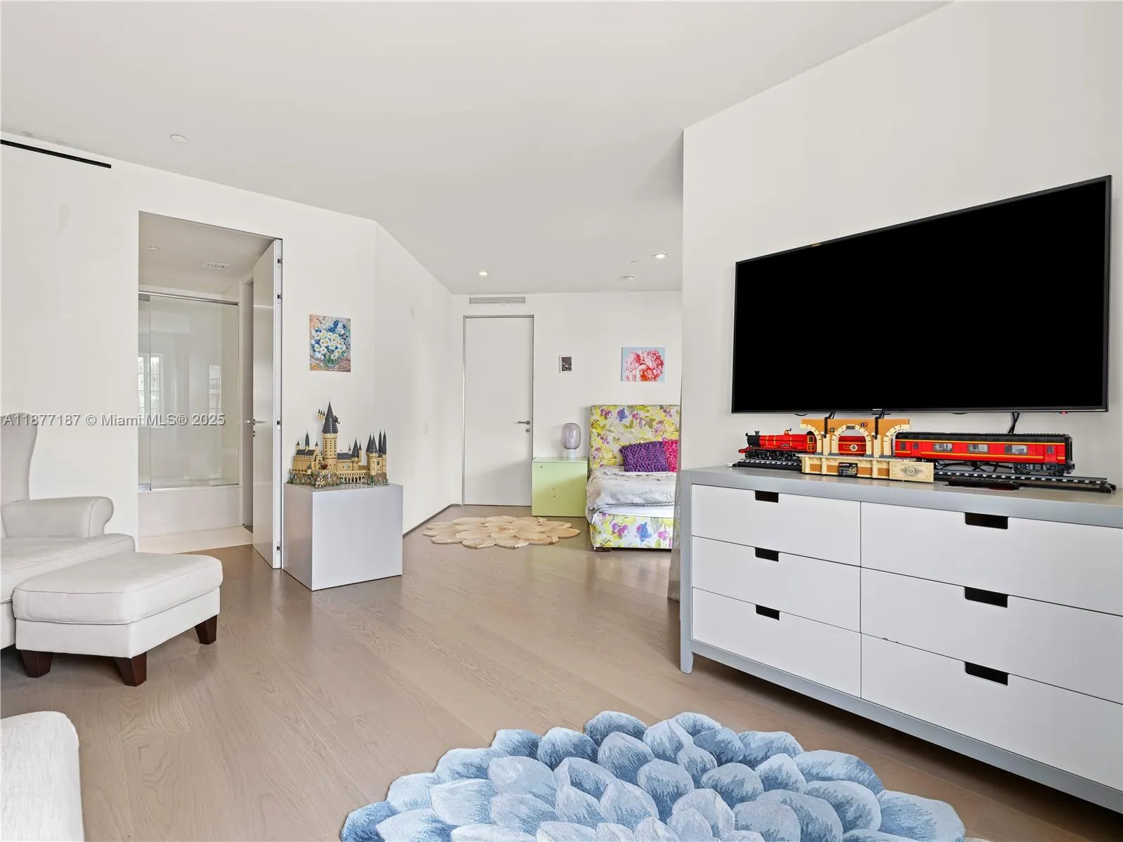 8011 Fisher Island Dr, #8011