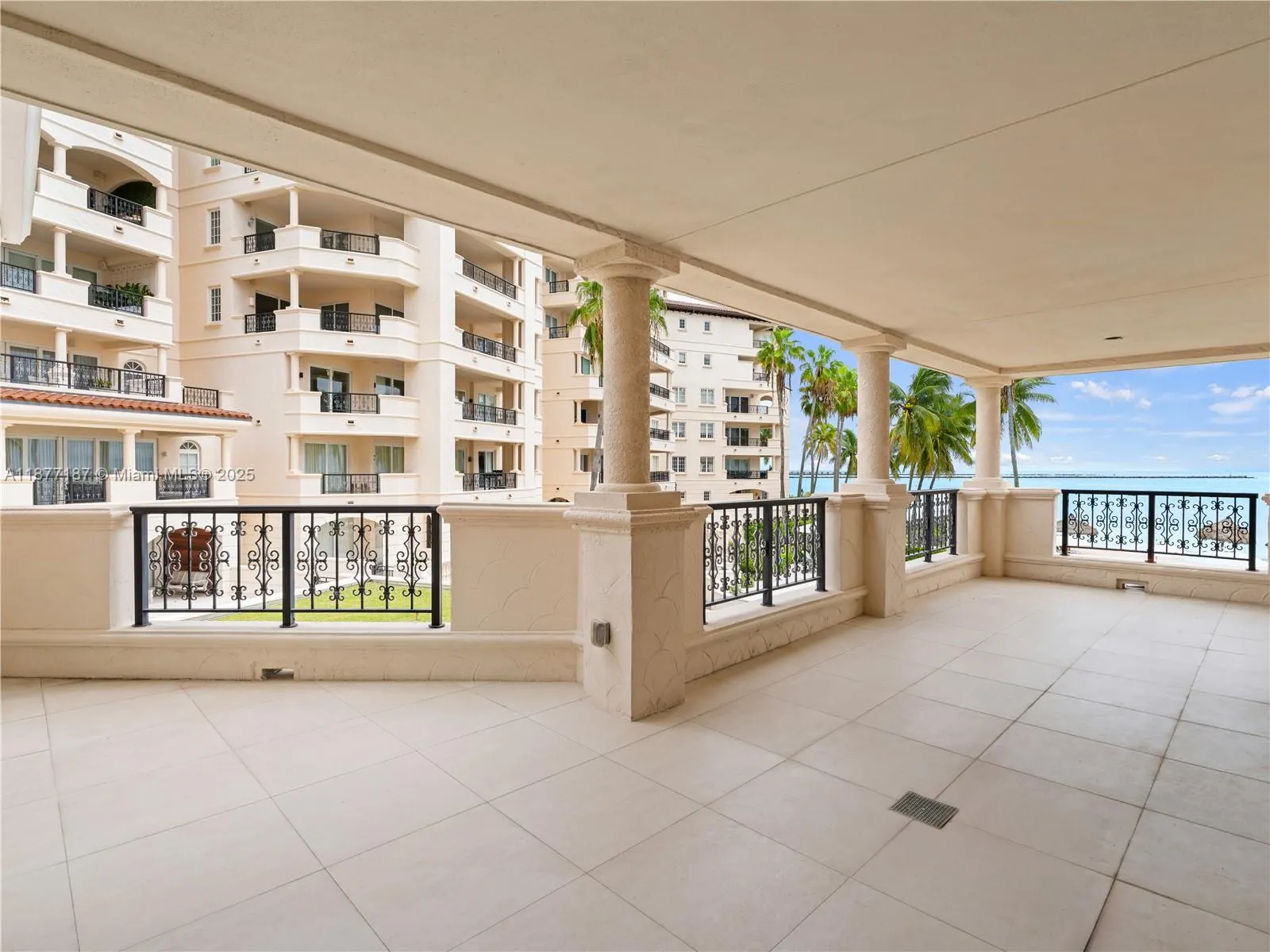 8011 Fisher Island Dr, #8011