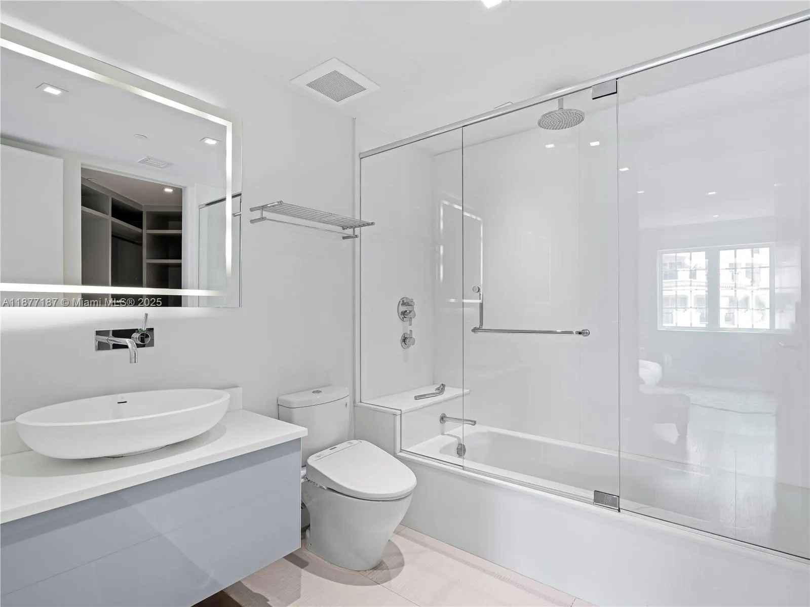 8011 Fisher Island Dr, #8011