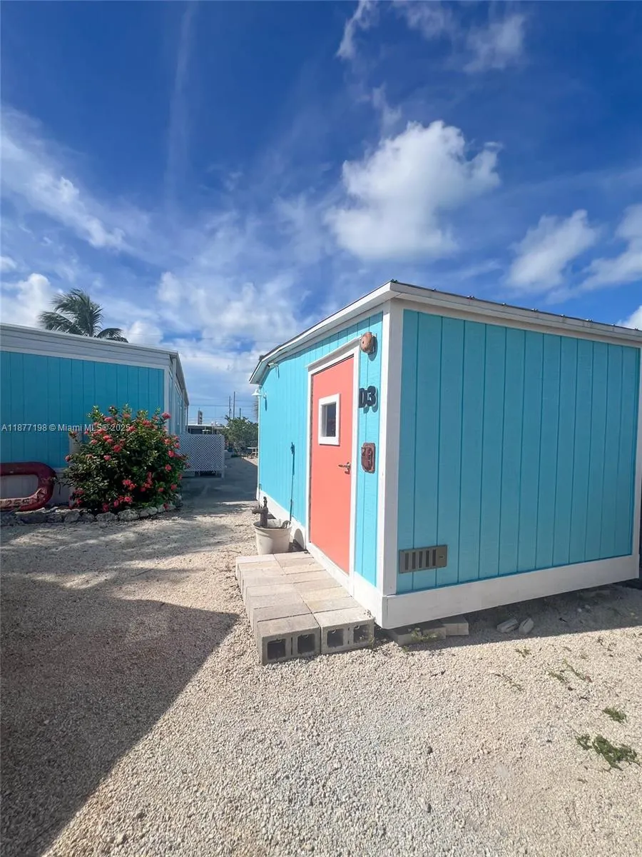 1361 Overseas Hwy D3