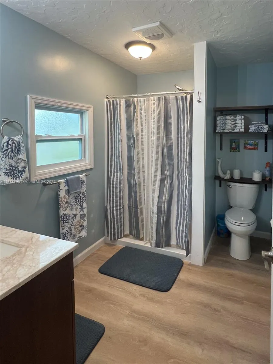 1361 Overseas Hwy D3