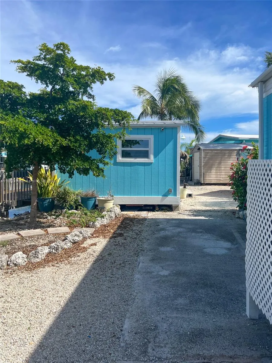 1361 Overseas Hwy D3