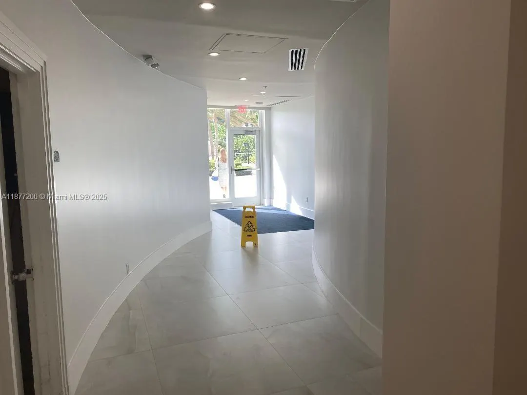 3001 S Ocean Dr, #833