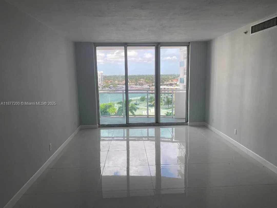 3001 S Ocean Dr, #833