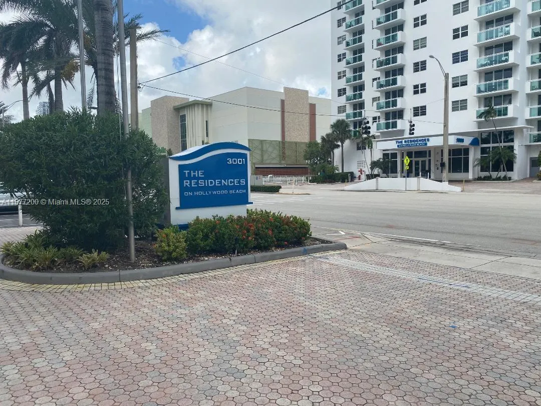 3001 S Ocean Dr, #833