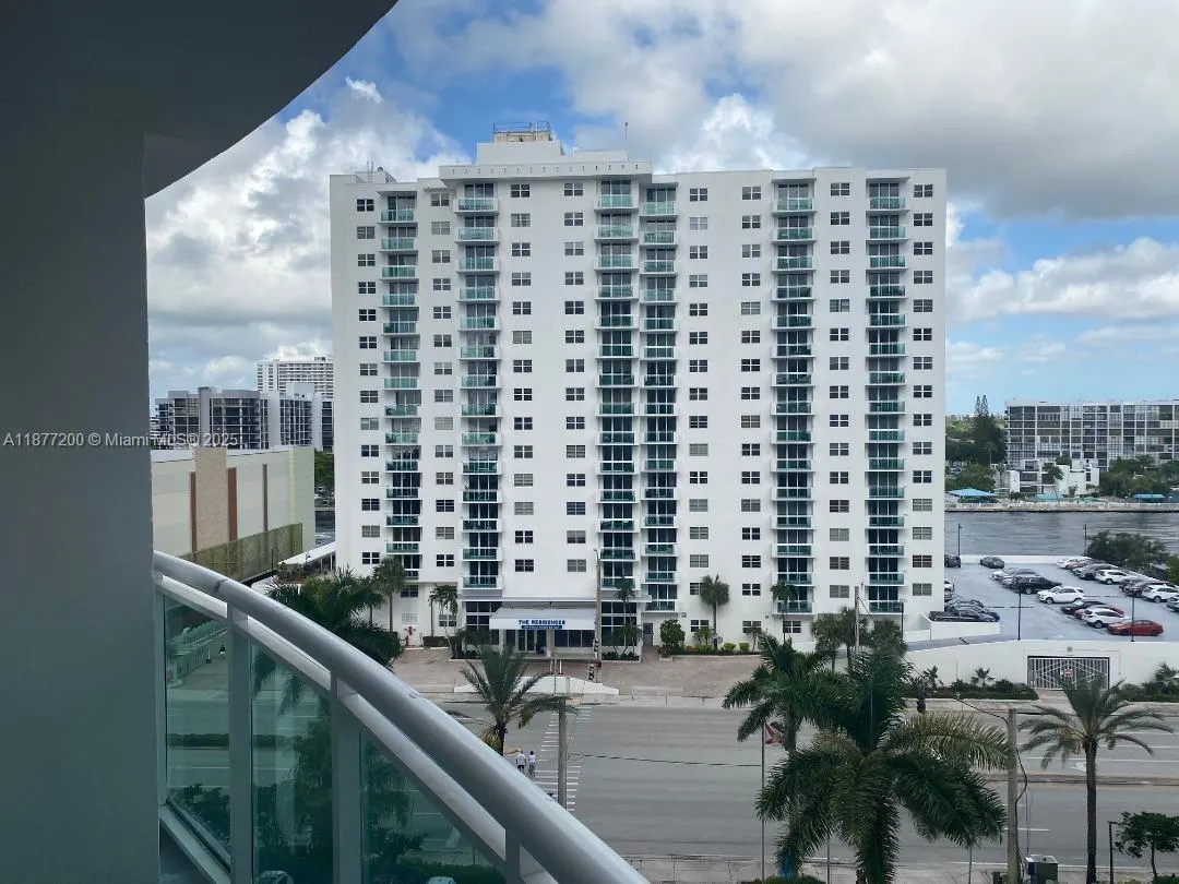 3001 S Ocean Dr, #833
