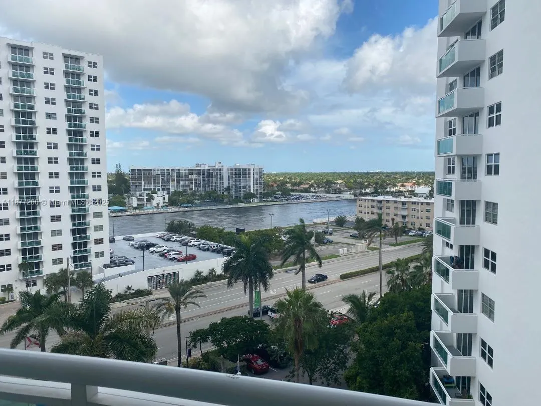 3001 S Ocean Dr, #833