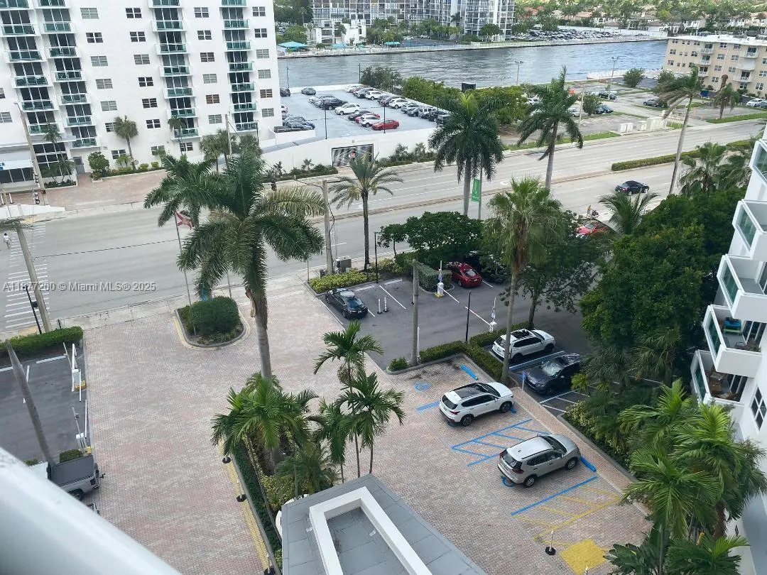 3001 S Ocean Dr, #833