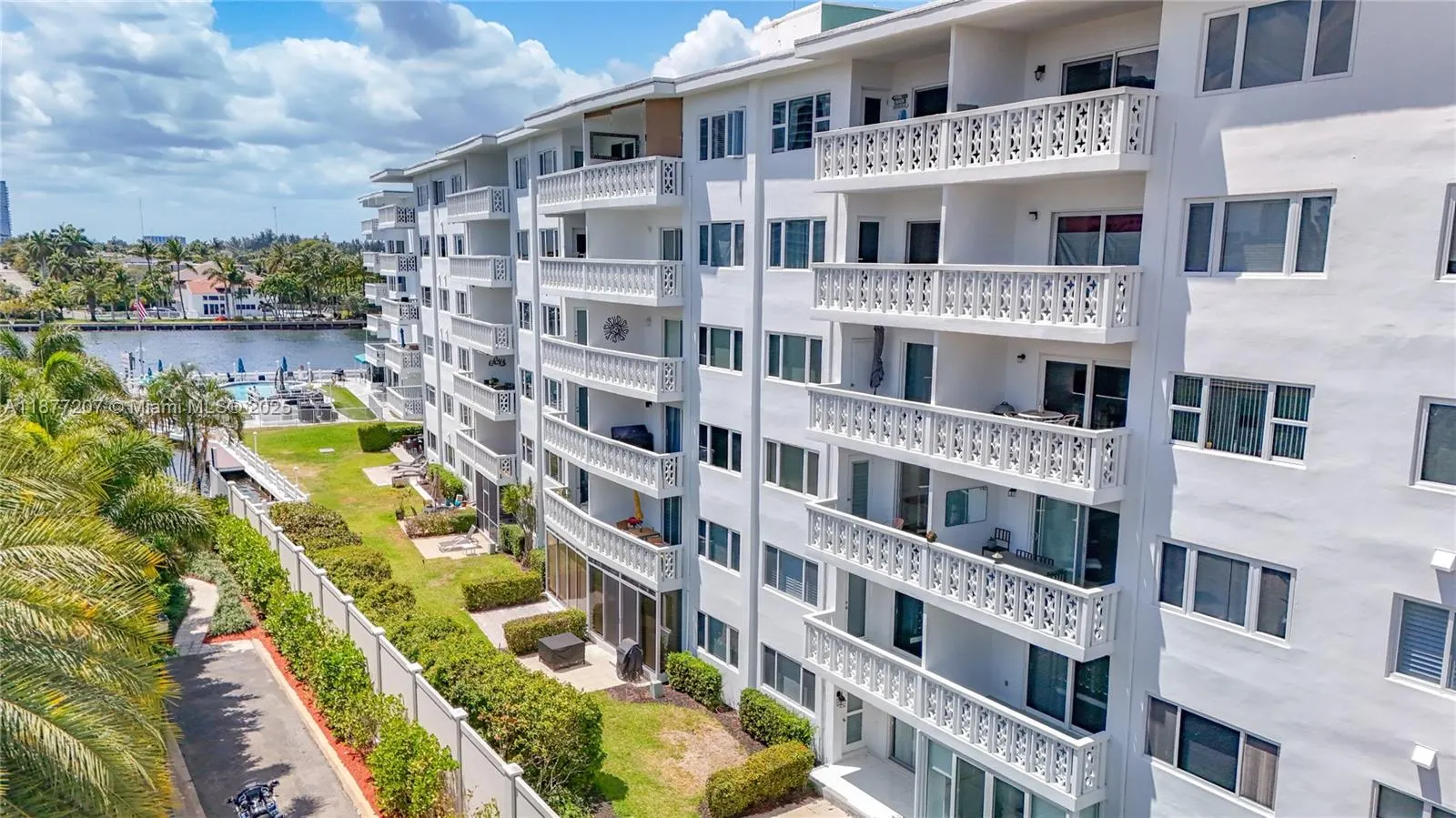 3209 S Ocean Dr, #6O