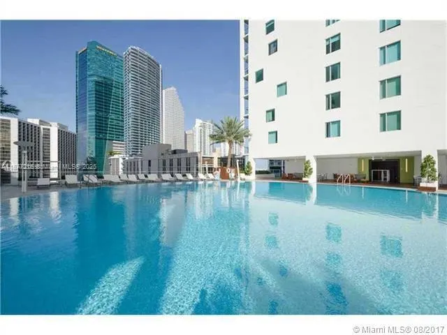 500 Brickell Ave, #2703