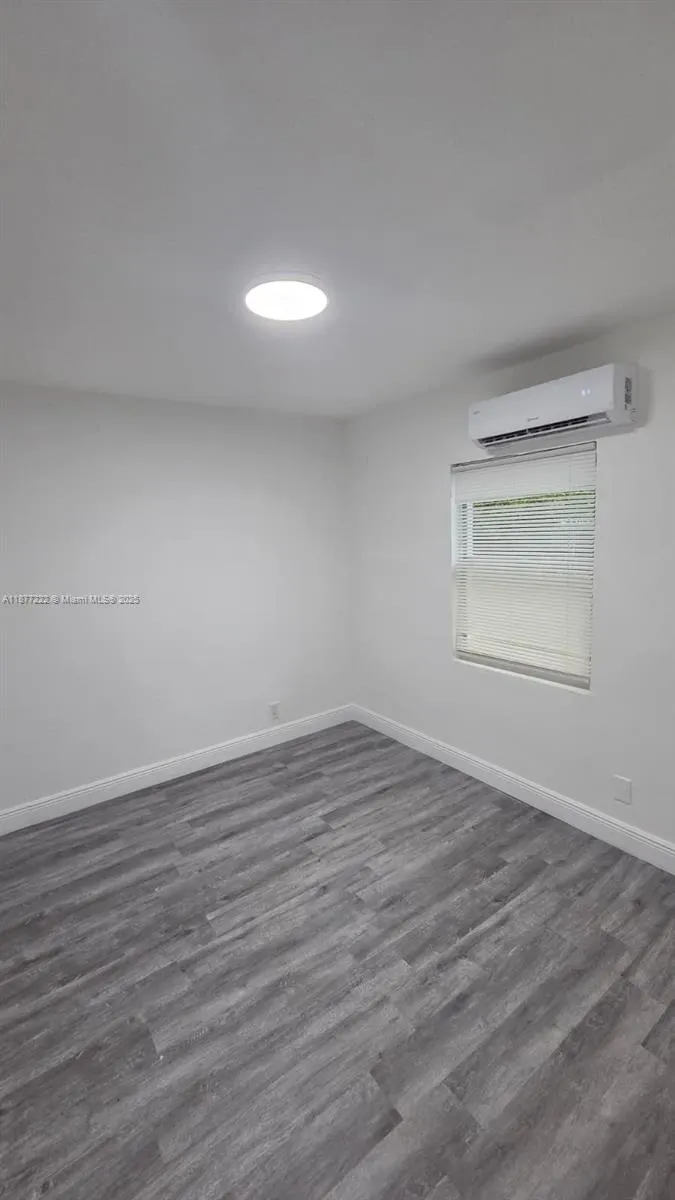 855 NW 3rd Ter, #4