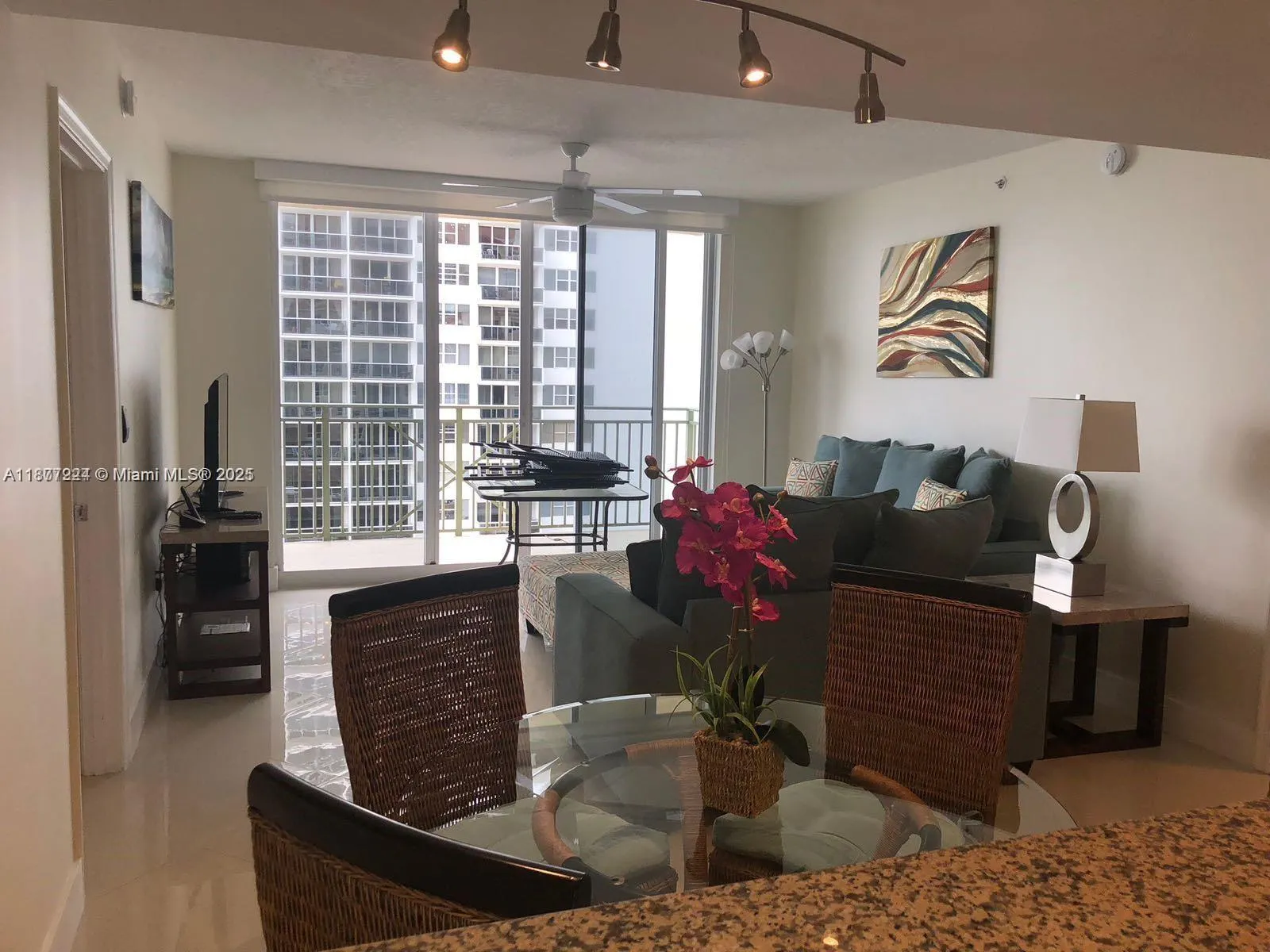 2080 S Ocean Dr, #1507