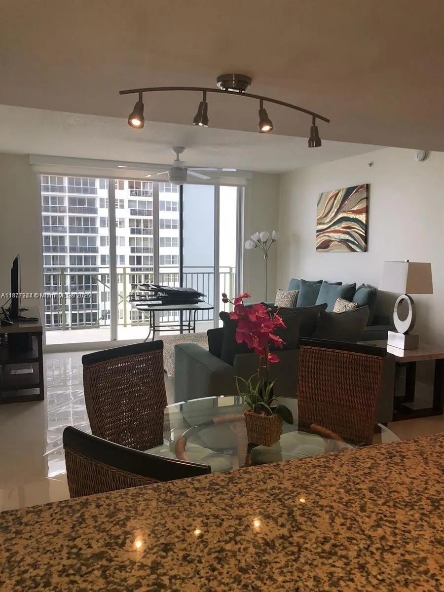 2080 S Ocean Dr, #1507