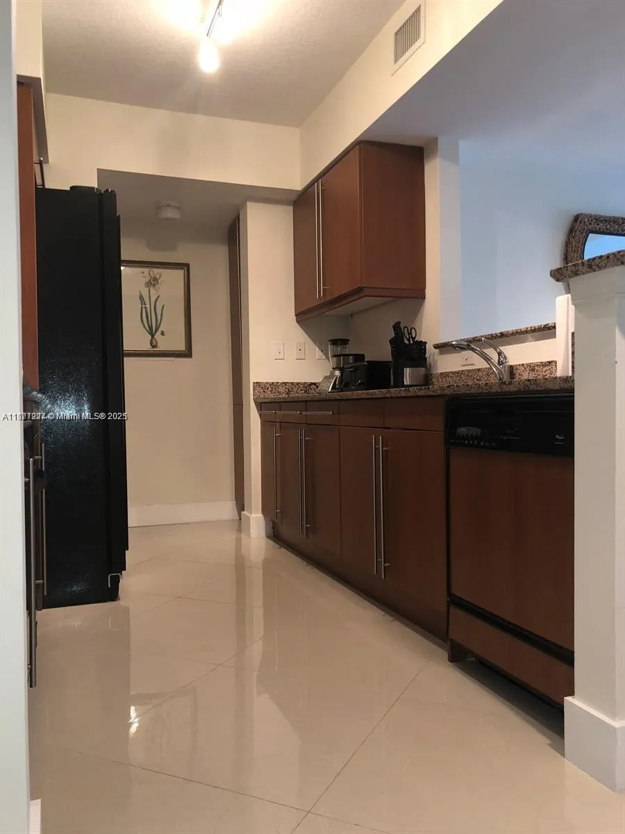 2080 S Ocean Dr, #1507