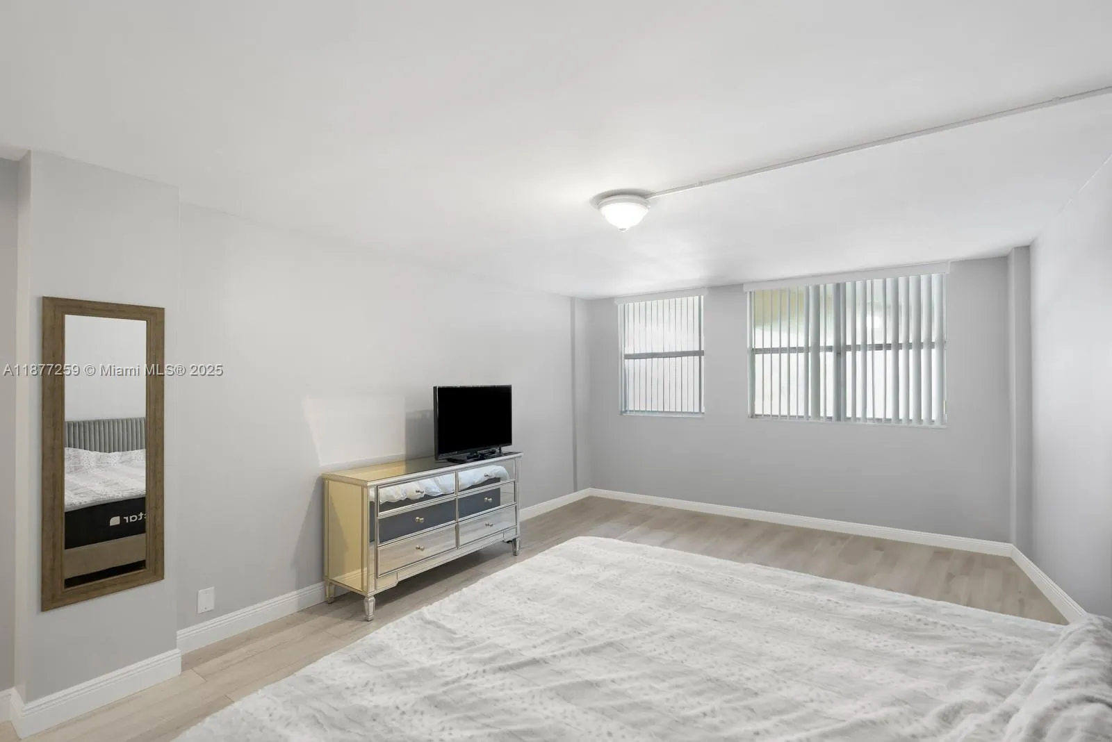 100 Golden Isles Dr, #101