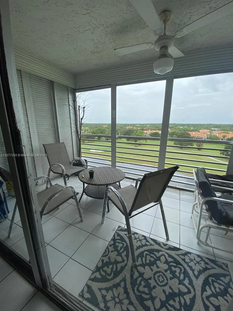 3507 Oaks Way, #804