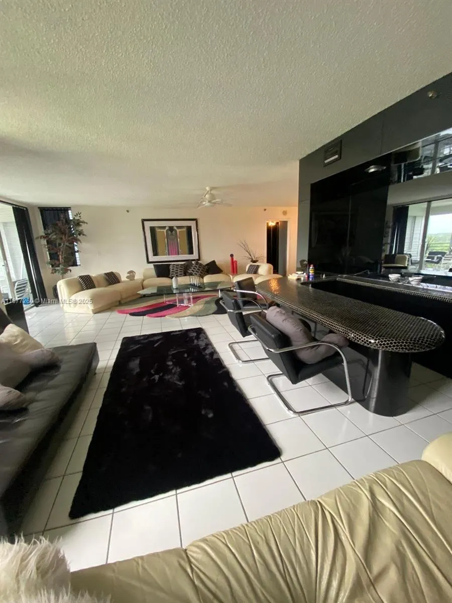 3507 Oaks Way, #804