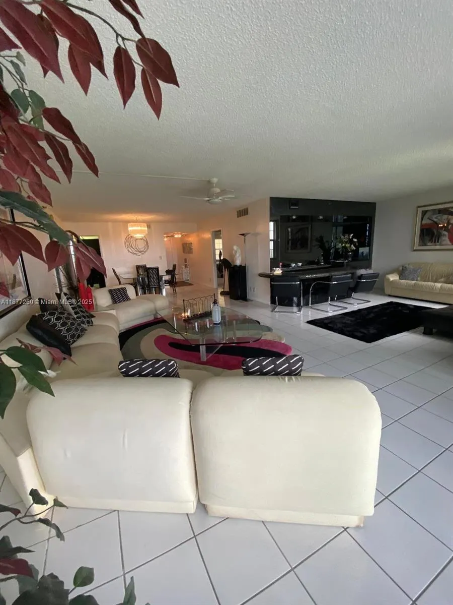 3507 Oaks Way, #804