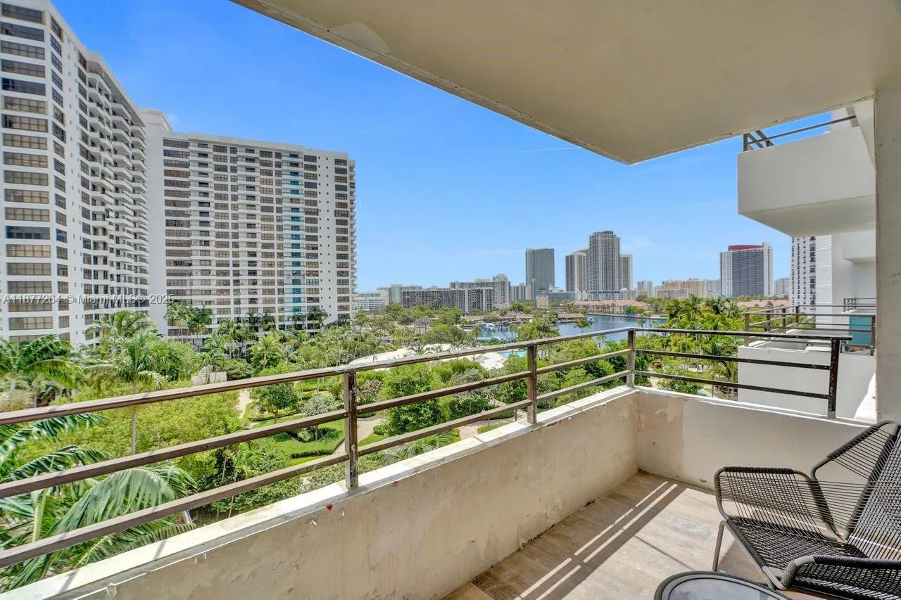 600 Three Islands Blvd, #615