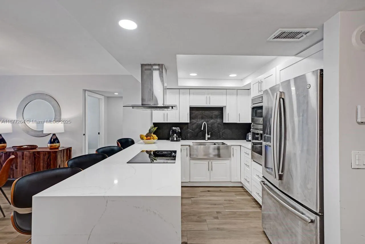 600 Three Islands Blvd, #615