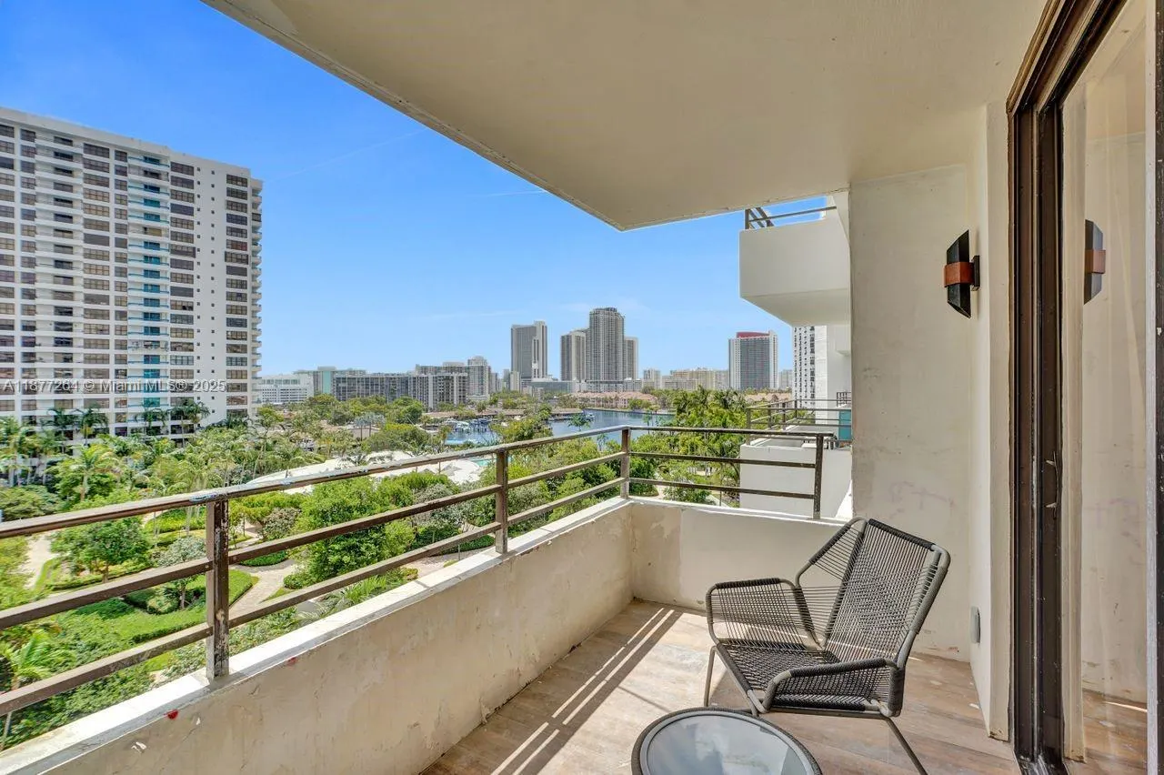 600 Three Islands Blvd, #615