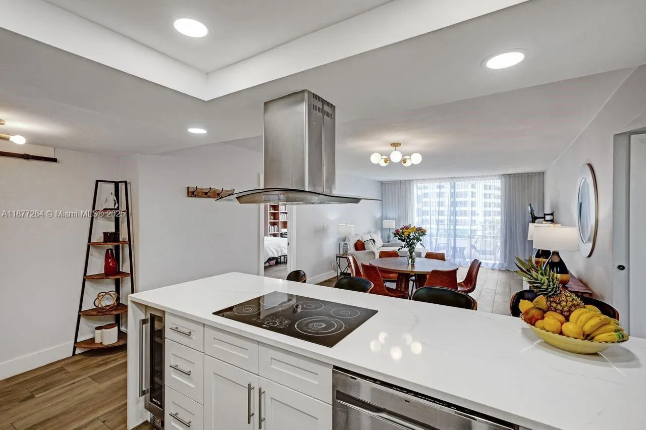600 Three Islands Blvd, #615