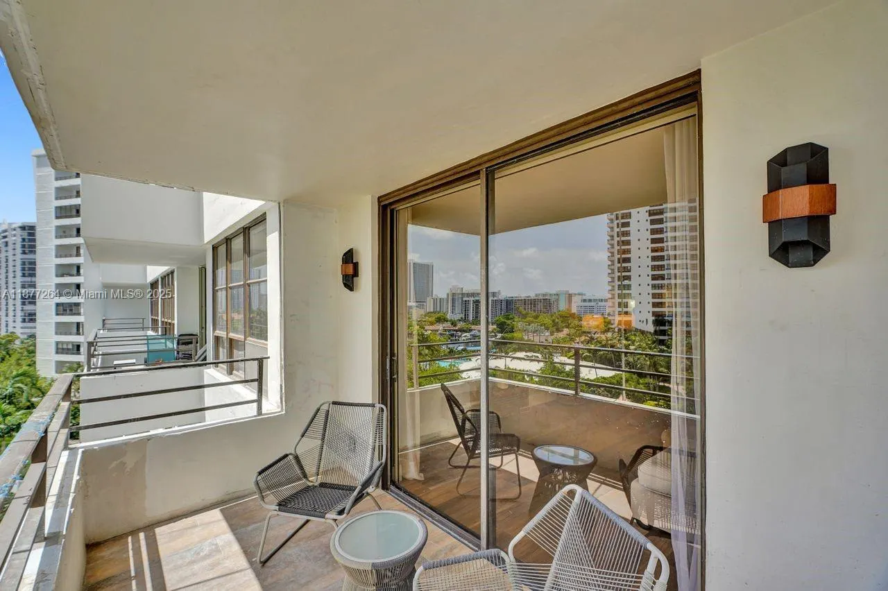 600 Three Islands Blvd, #615