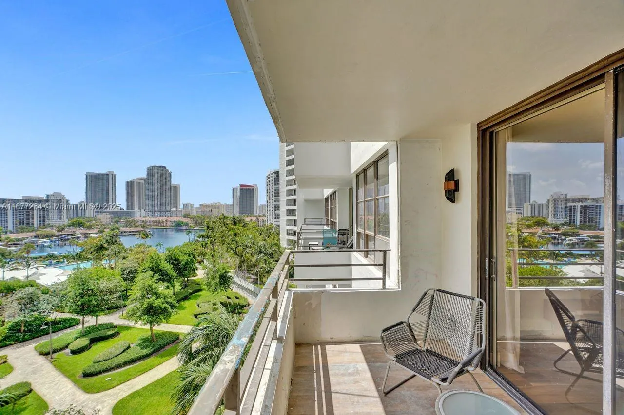 600 Three Islands Blvd, #615