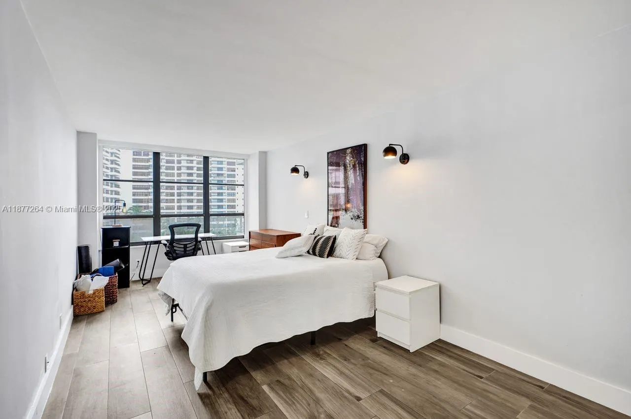 600 Three Islands Blvd, #615