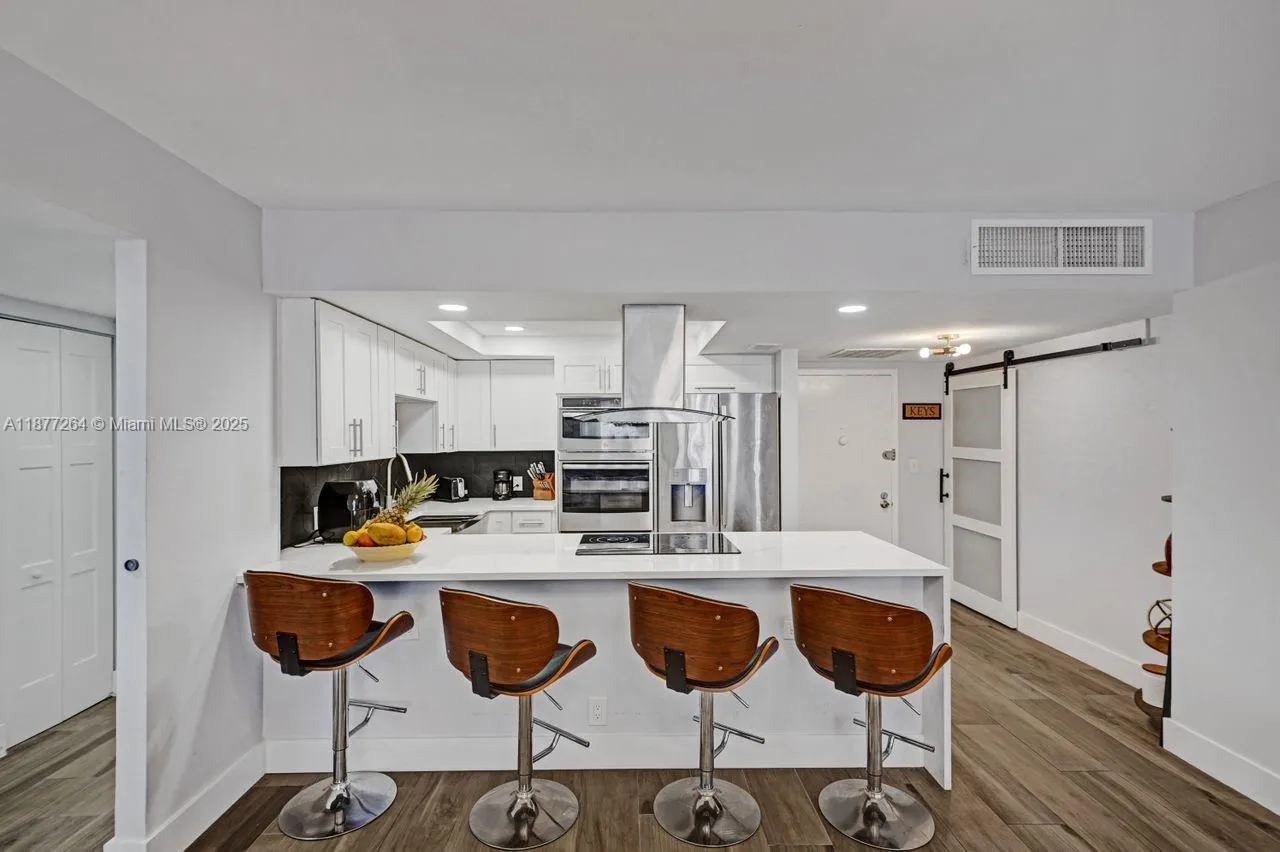 600 Three Islands Blvd, #615