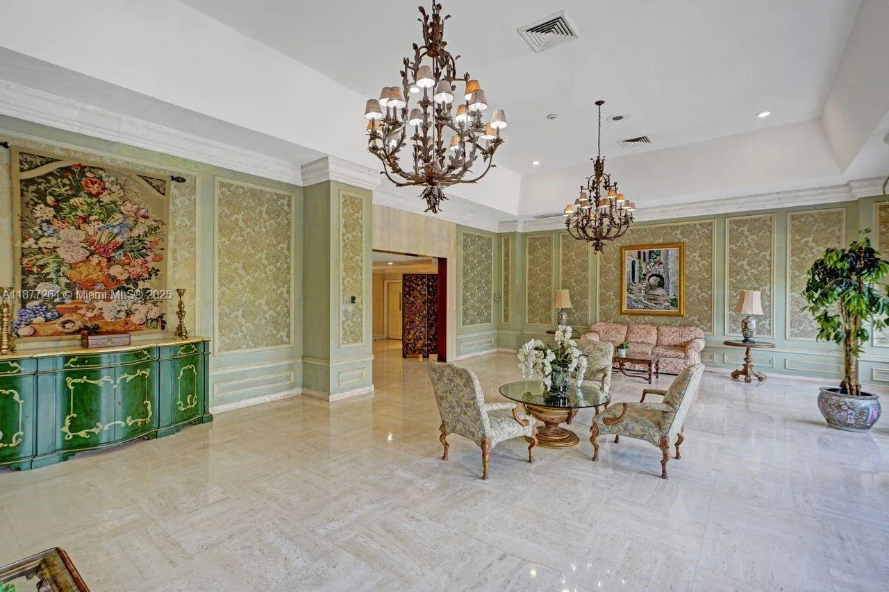 600 Three Islands Blvd, #615