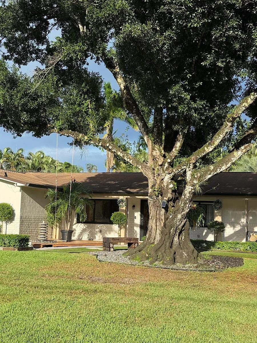 4100 SW 102nd Ave
