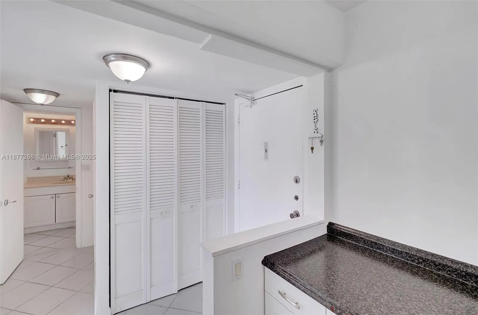 345 Ocean Dr, #407