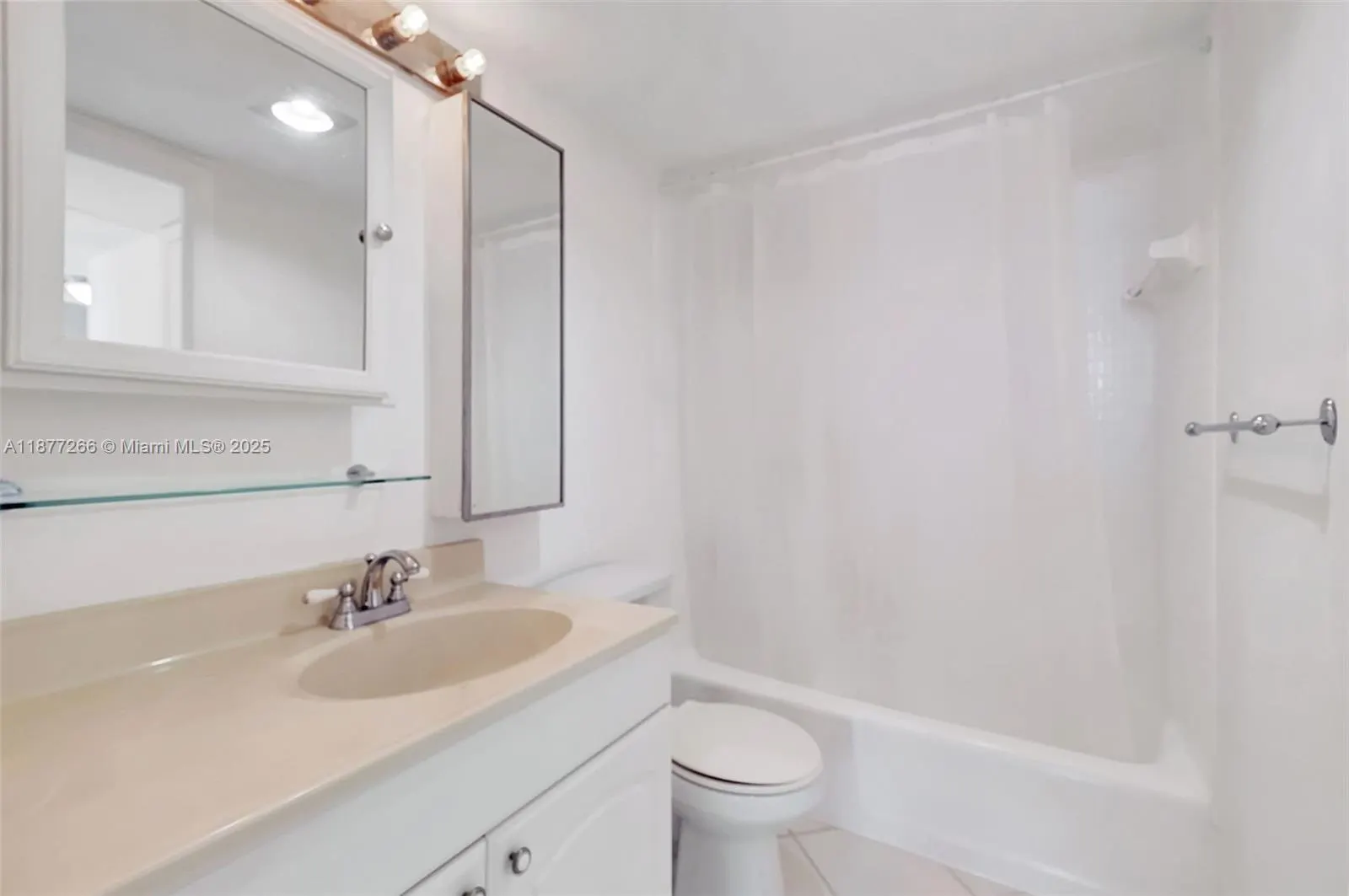 345 Ocean Dr, #407