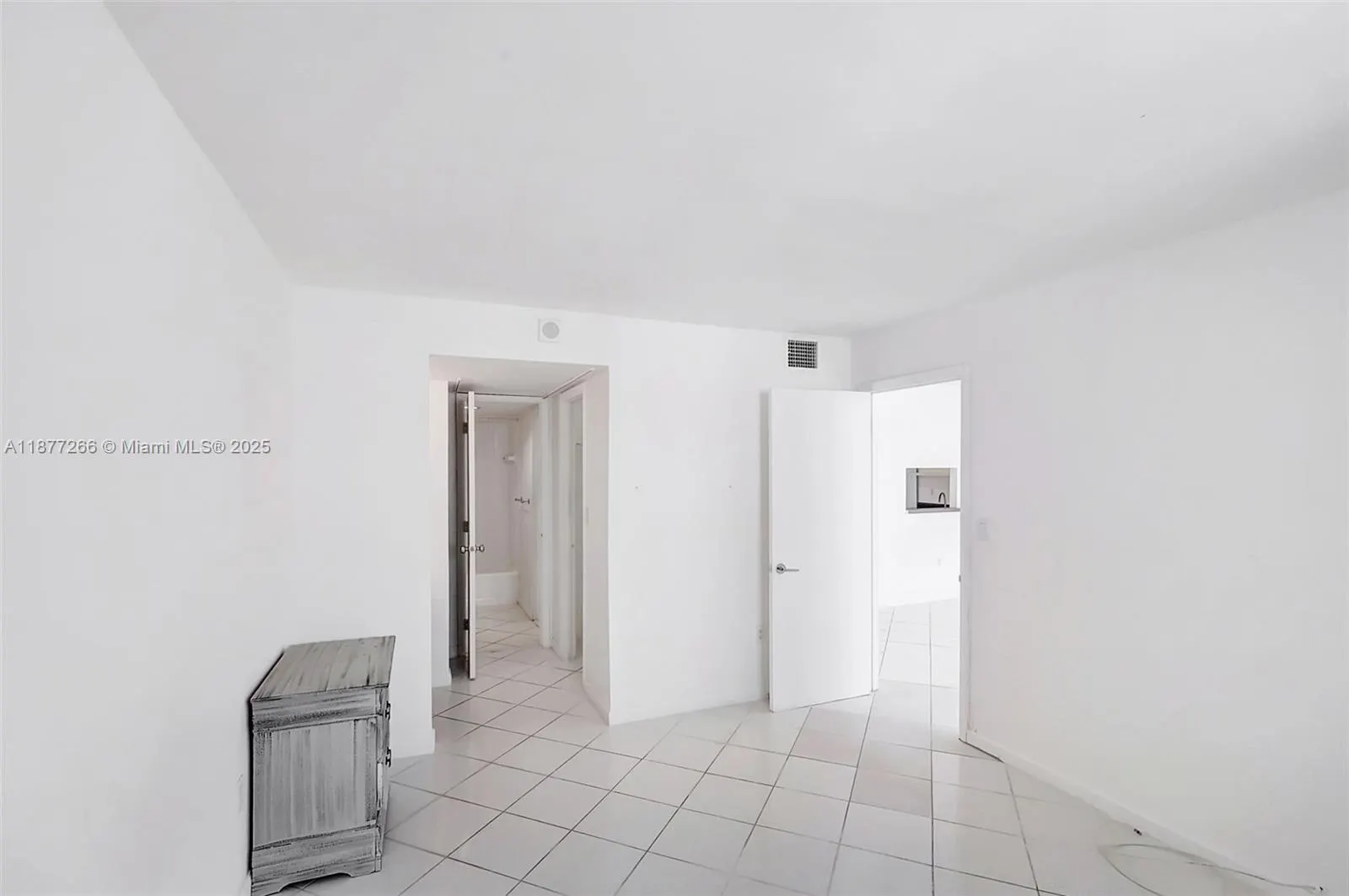 345 Ocean Dr, #407