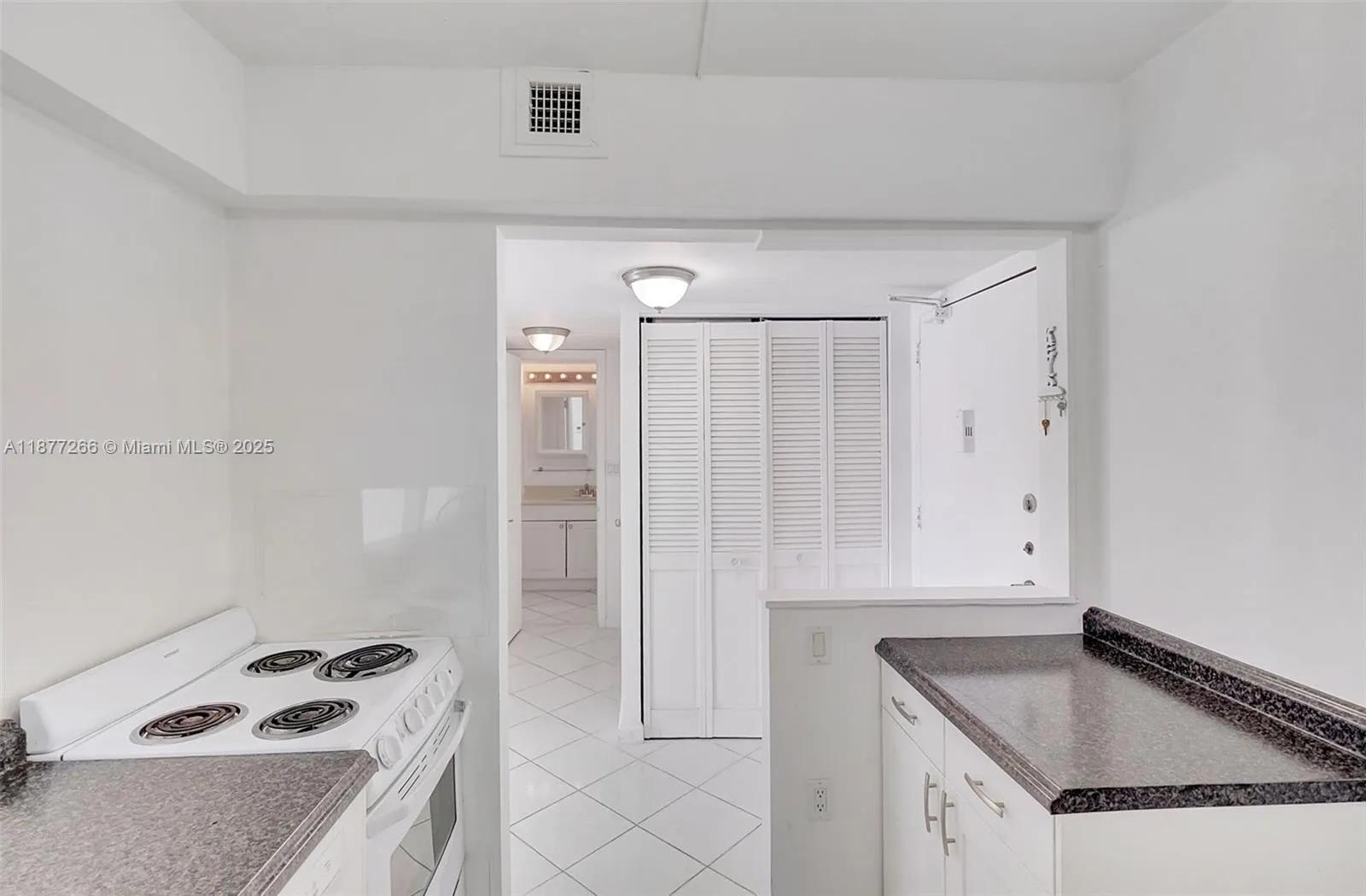345 Ocean Dr, #407