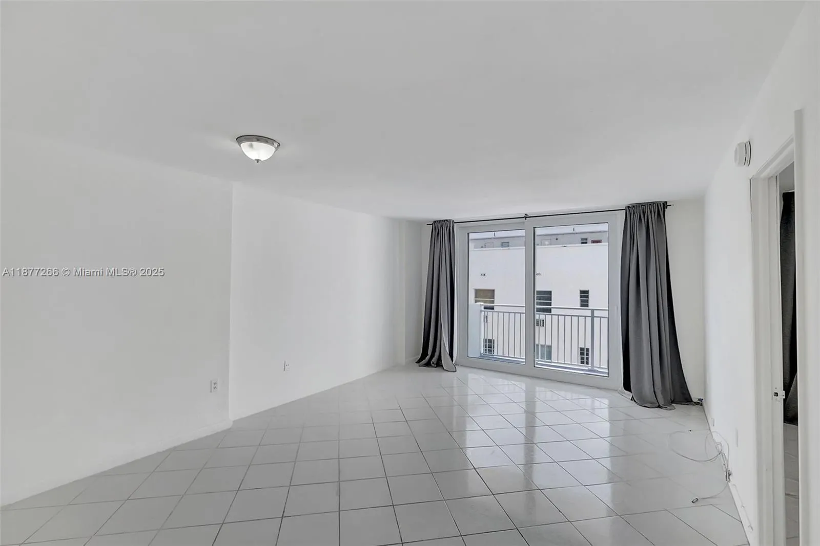 345 Ocean Dr, #407