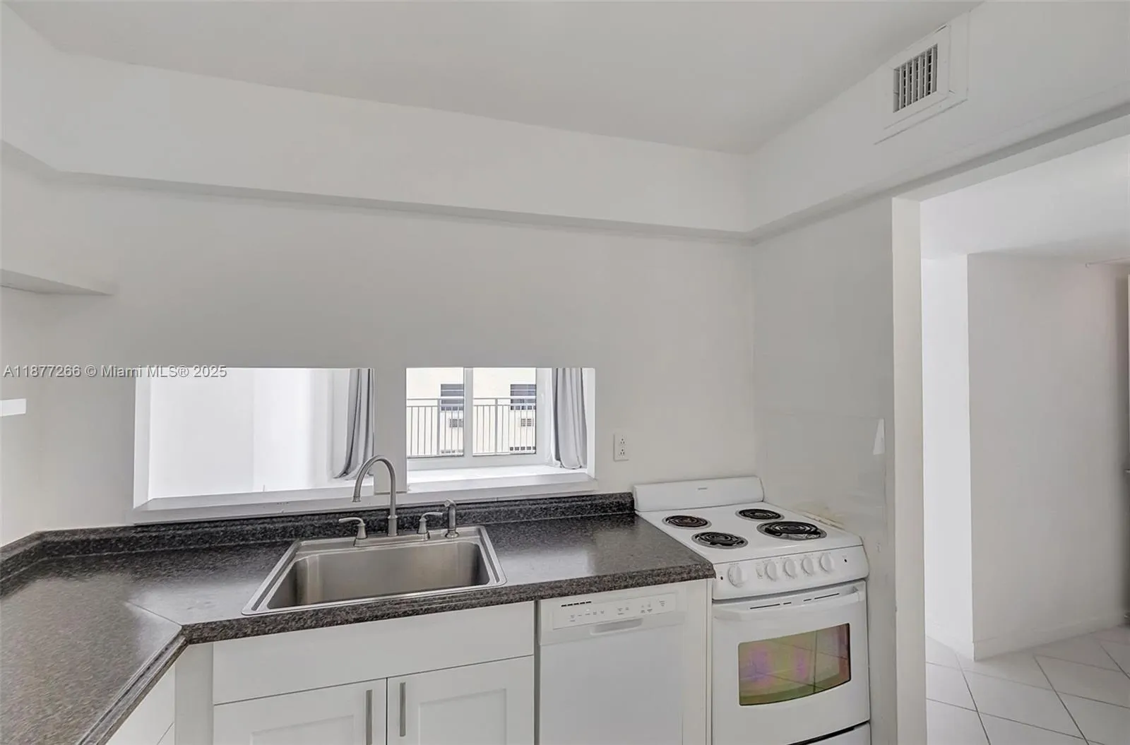 345 Ocean Dr, #407