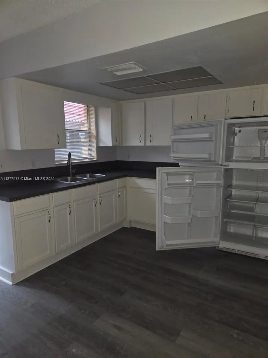 5221 NW 27th St, #9C