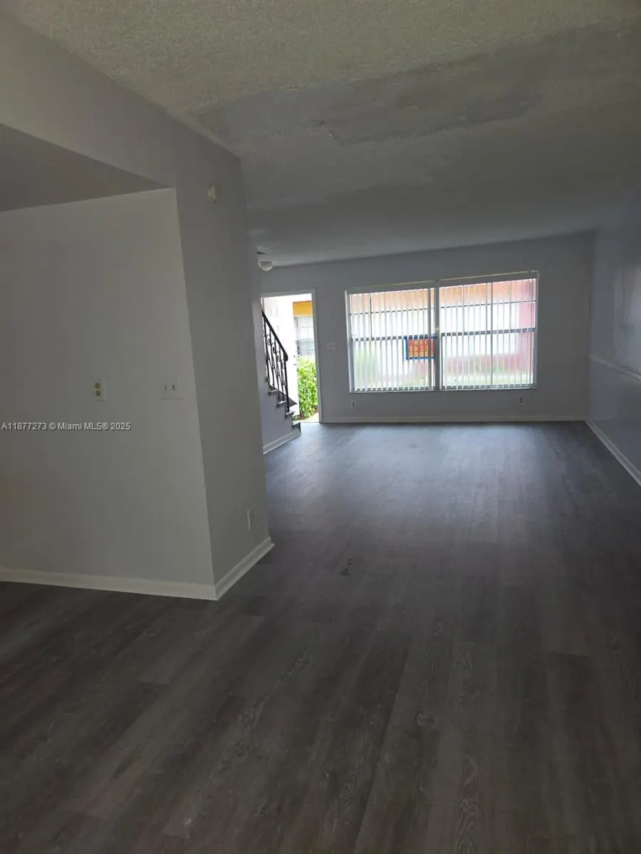 5221 NW 27th St, #9C