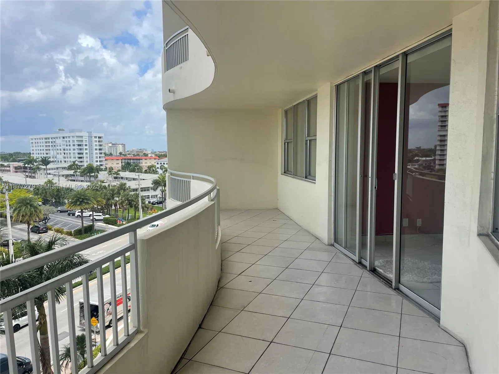 3180 S Ocean Dr, #520