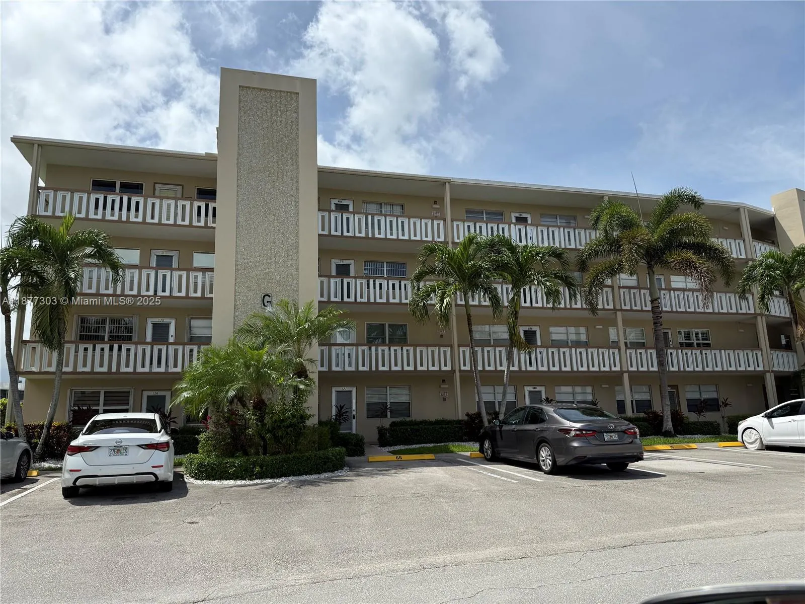 423 Wellington G, #423