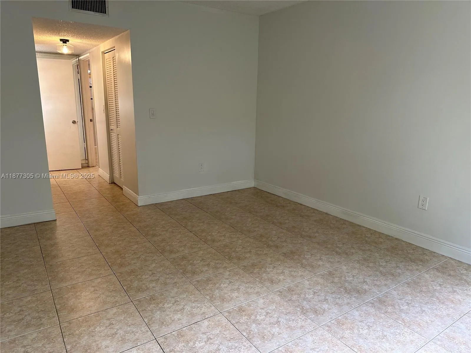481 Ives Dairy Rd, #303-4